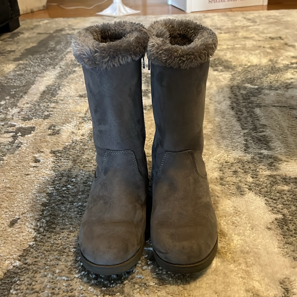 Winter Boots - Picture 3 of 5